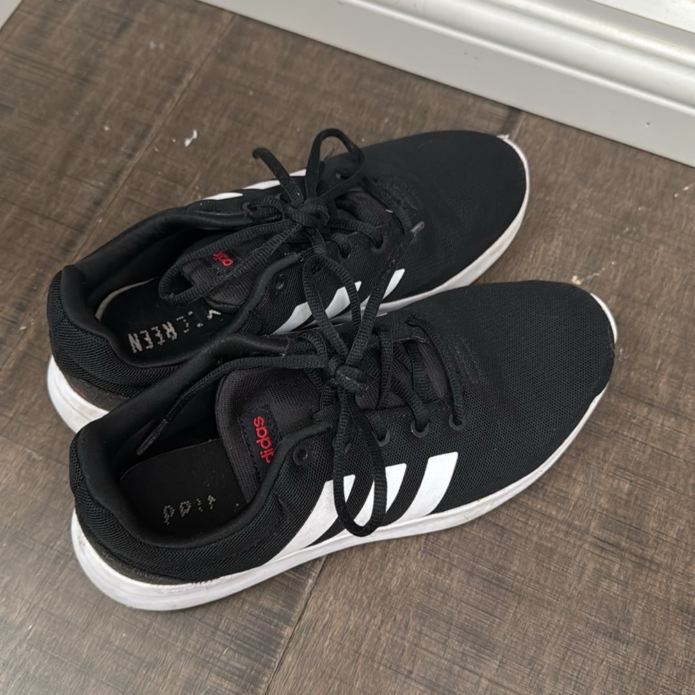 ADIDAS SHOES SIZE 5 - Picture 3 of 6
